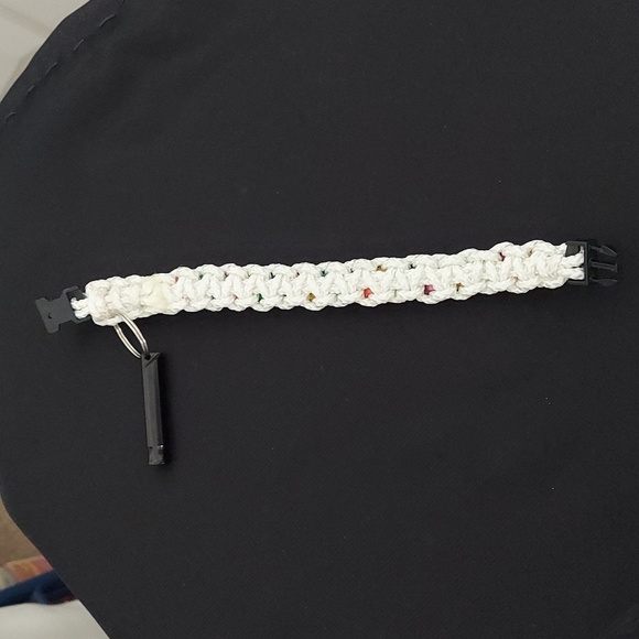Survival Bracelet and Whistle (NEW) - Picture 3 of 9